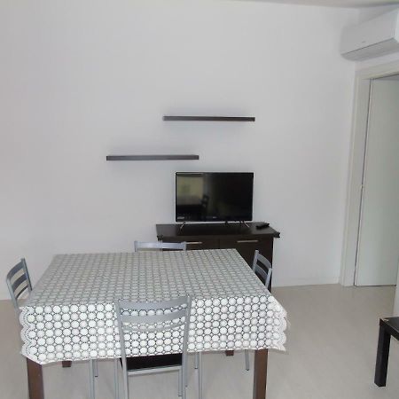 Condominio Nautilus Линяно Сабиадоро Екстериор снимка