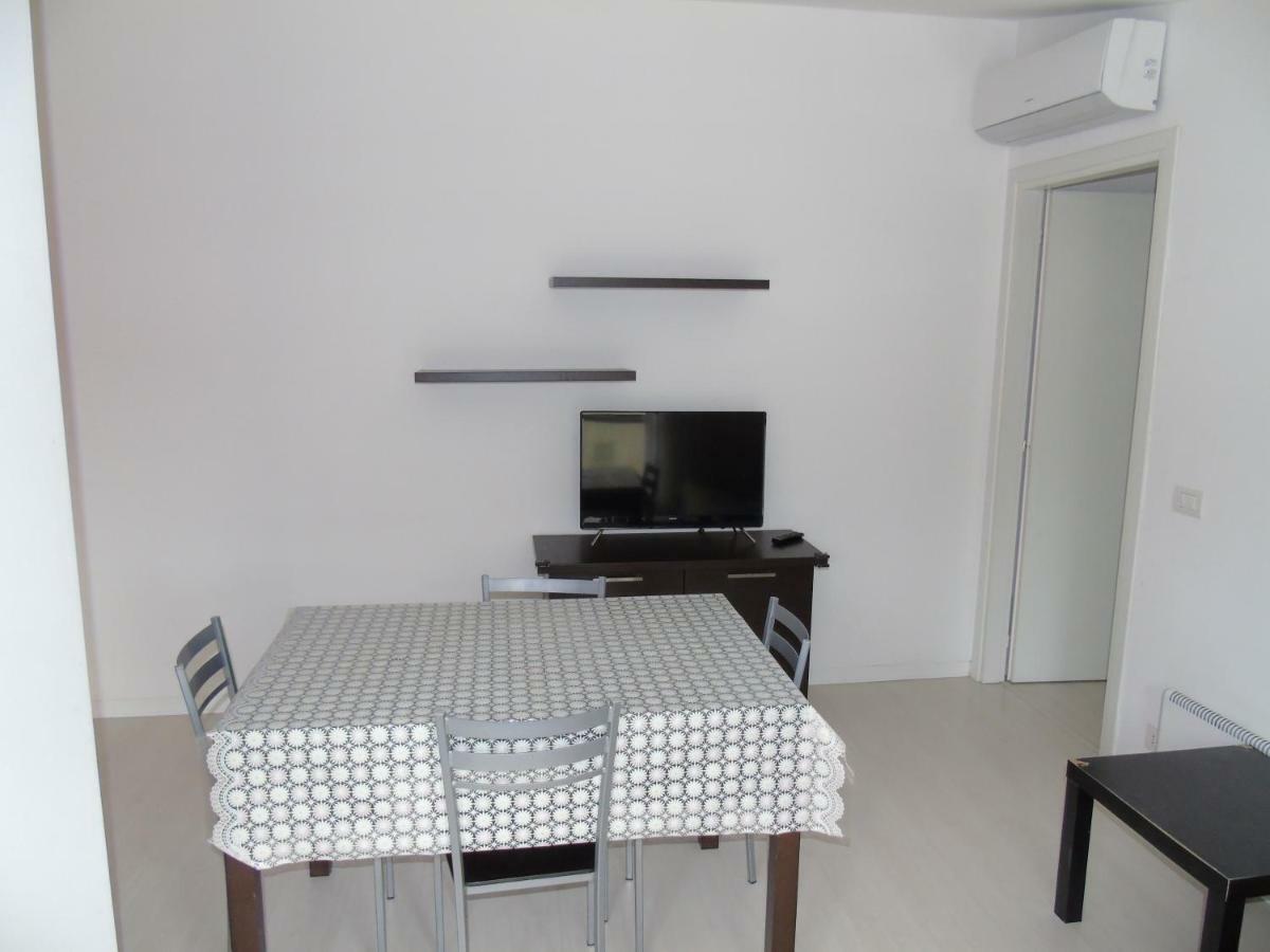 Condominio Nautilus Линяно Сабиадоро Екстериор снимка