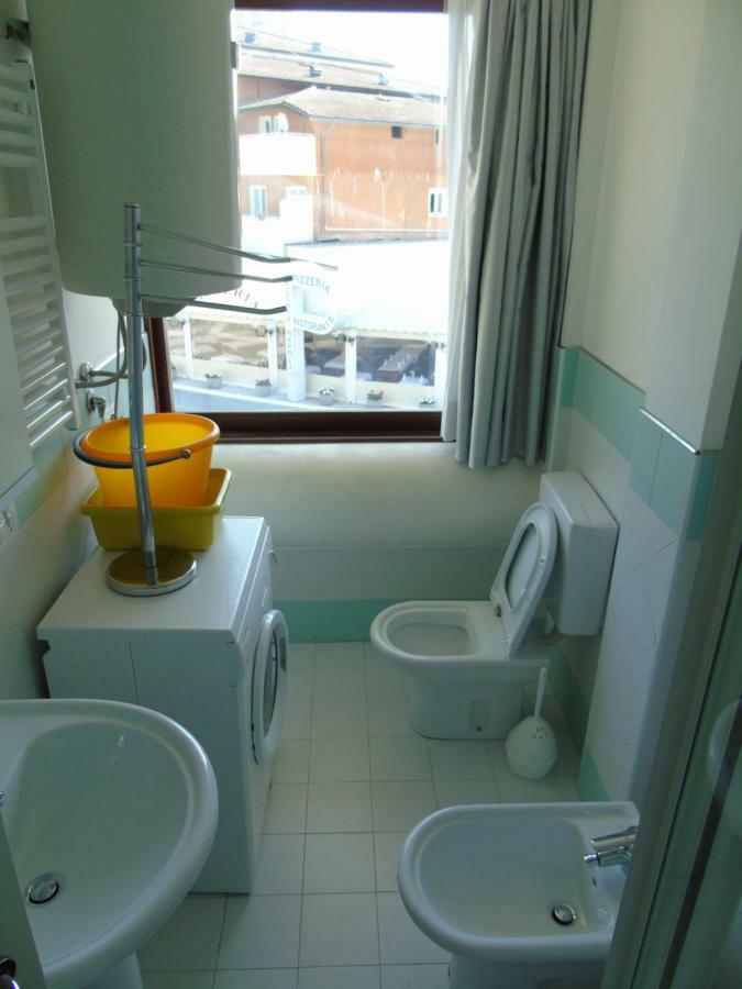 Condominio Nautilus Линяно Сабиадоро Екстериор снимка